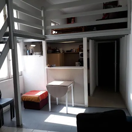 Appartement Mezzanine Proche Des Arenes Nimes Exterior photo