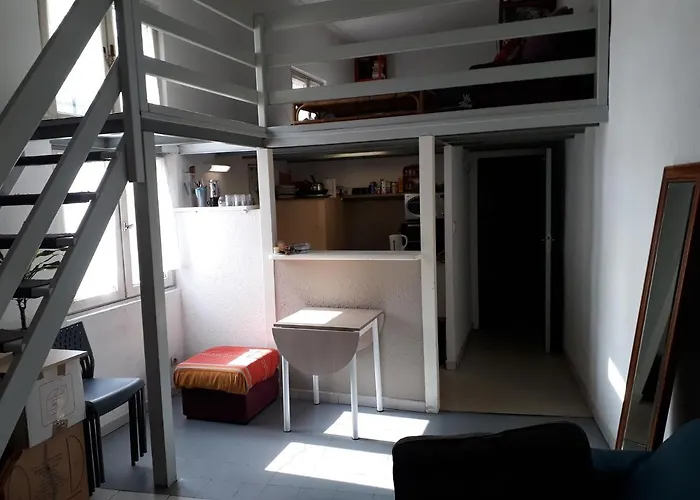 Appartement mezzanine proche des Arenes