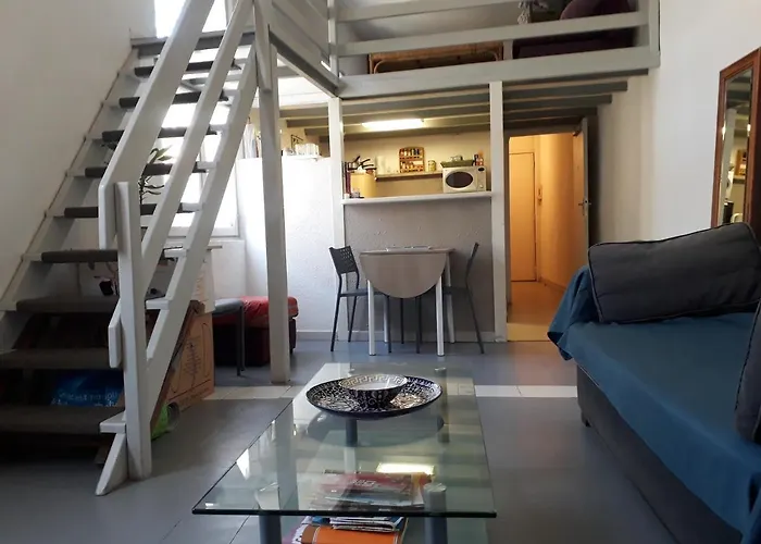 Appartement mezzanine proche des Arenes